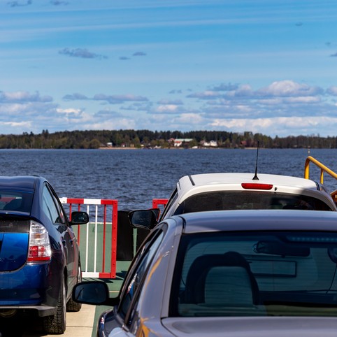 moving a car from australia to new zealand on a RoRo car shipping boat.
