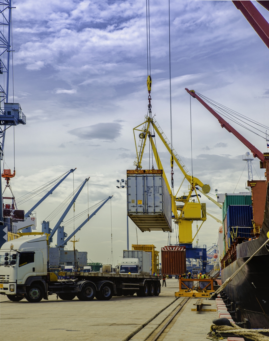 A busy shipyard. How much does boat freight cost?